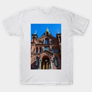 Uspenski Cathedral with green domes and golden crosses T-Shirt